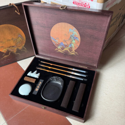 Chinese-style stationery set of Four Treasures: Brush, ink, paper, inkstone and brush set, high-end gift box, wolf-hair brush calligraphy as a gift
